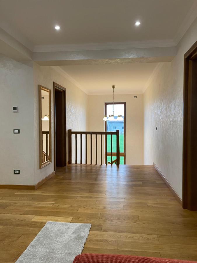 Villa Sunny House à Suceava Extérieur photo