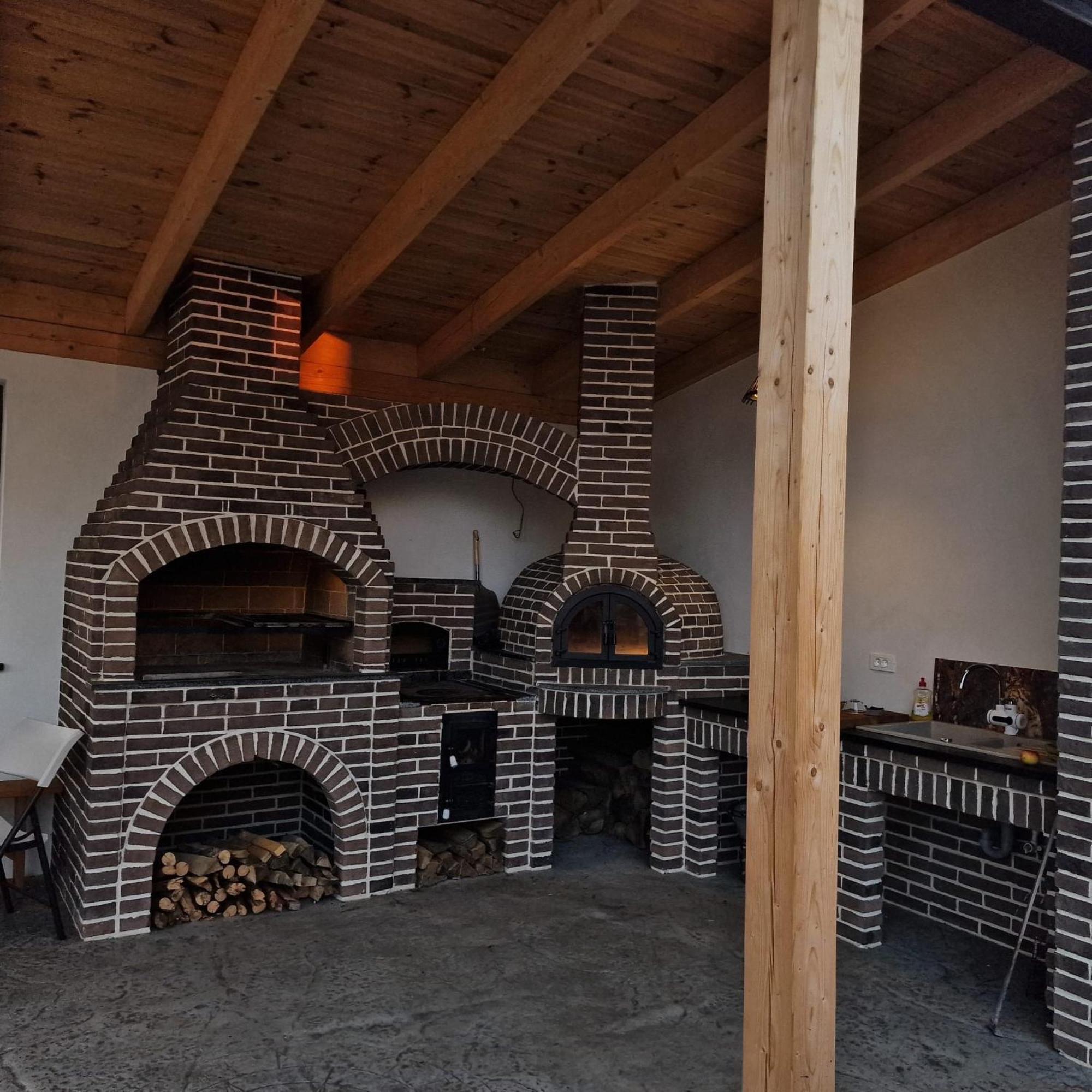 Villa Sunny House à Suceava Extérieur photo